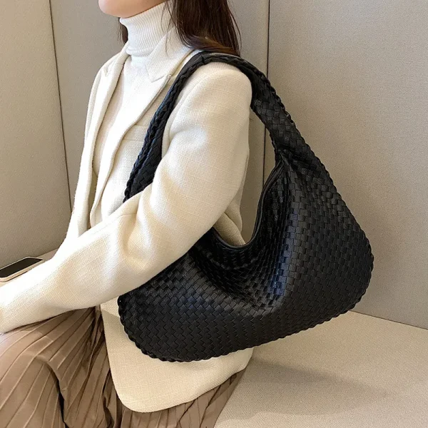 Luxury Solid Casual Versatile Women's Shoulder Bag