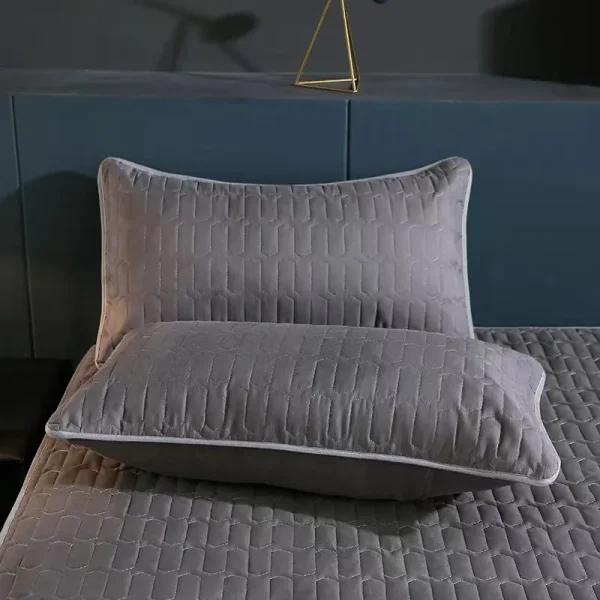 Northern Europe doubledeck  48x74 Quilted Cotton Pillow Case
