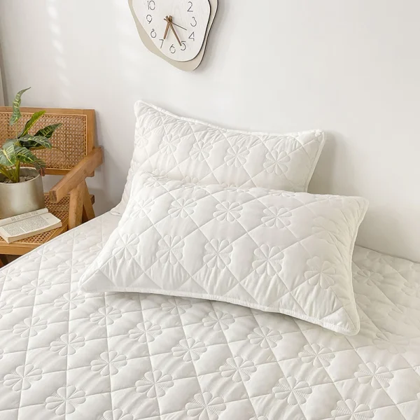 Stylish Waterproof Jacquard Fabric Pillowcase 48x74cm