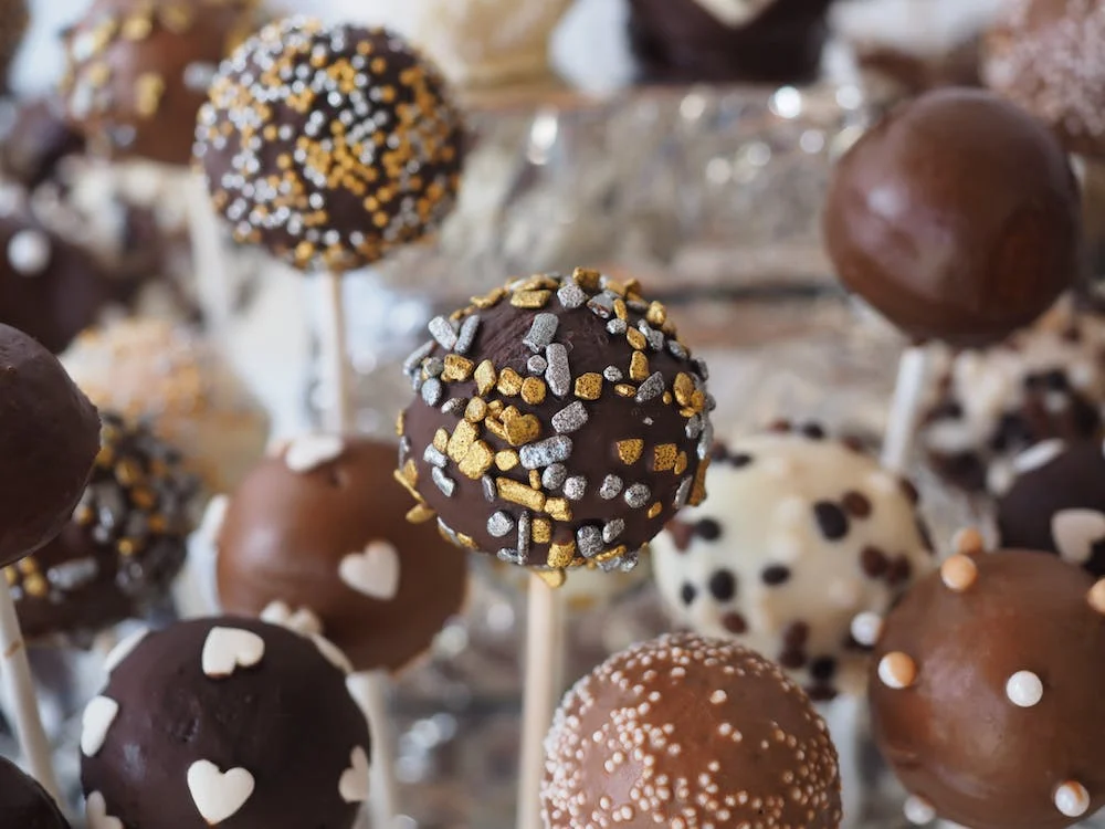 cake-pops-pastries-cake-sweet