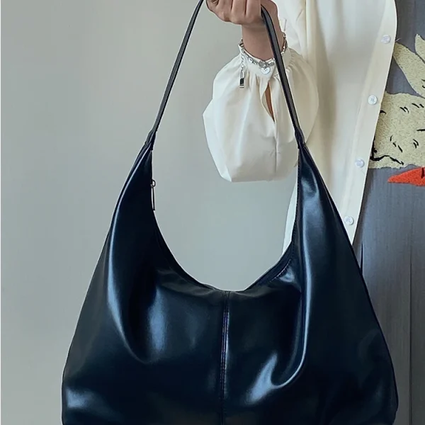 Black Tote Soft Leather with Zipper